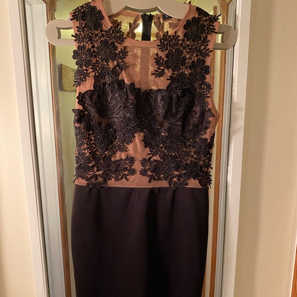 A Show Stopper - Picture 1 of 6